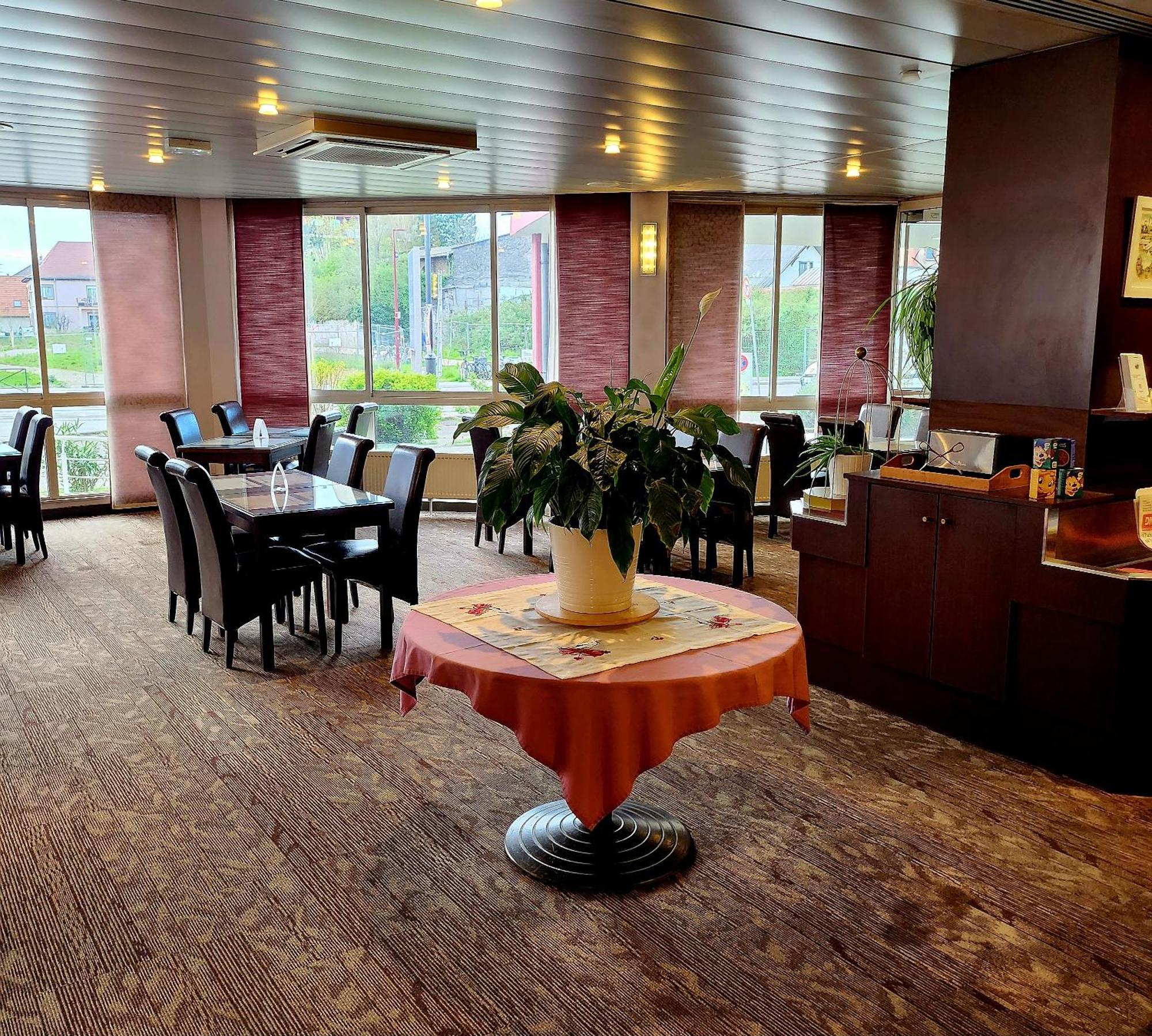 The Originals City, Hotel Le Forum, Strasbourg Nord Schiltigheim Εξωτερικό φωτογραφία