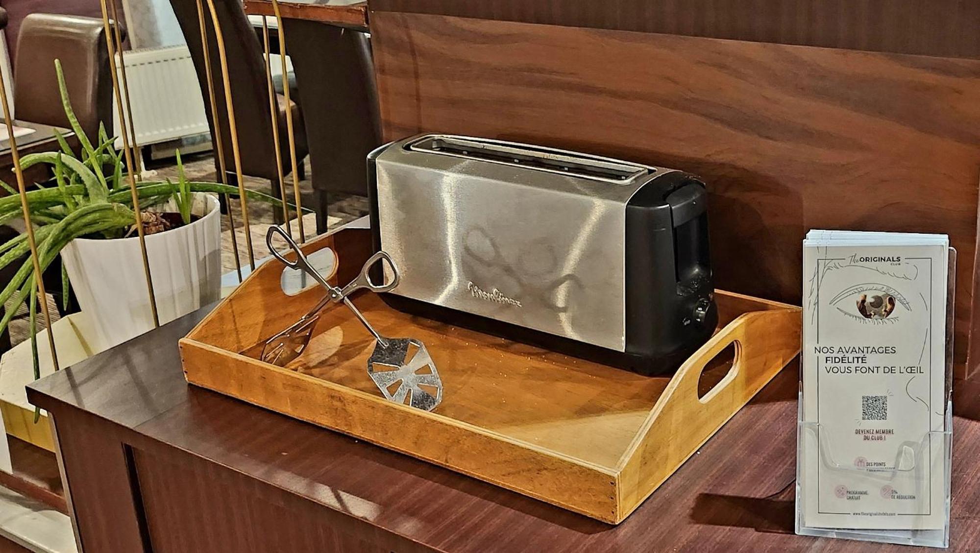 The Originals City, Hotel Le Forum, Strasbourg Nord Schiltigheim Εξωτερικό φωτογραφία