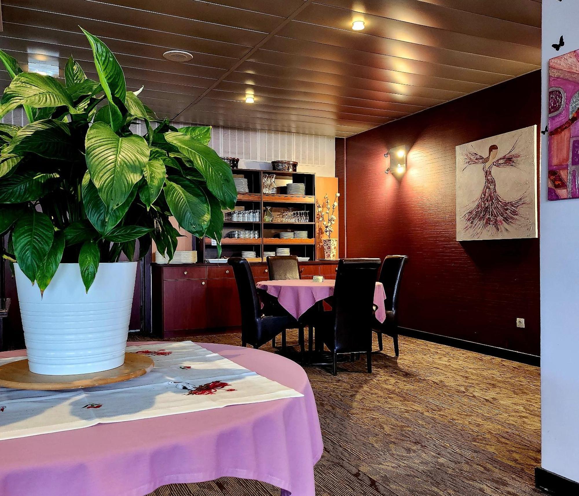 The Originals City, Hotel Le Forum, Strasbourg Nord Schiltigheim Εξωτερικό φωτογραφία