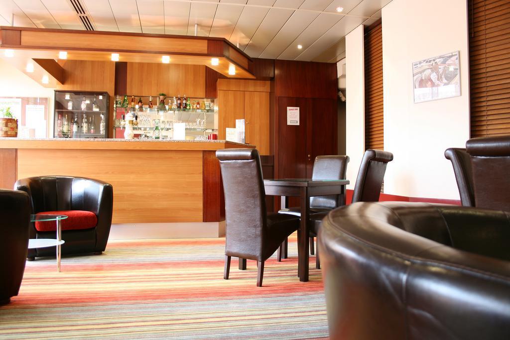 The Originals City, Hotel Le Forum, Strasbourg Nord Schiltigheim Εξωτερικό φωτογραφία